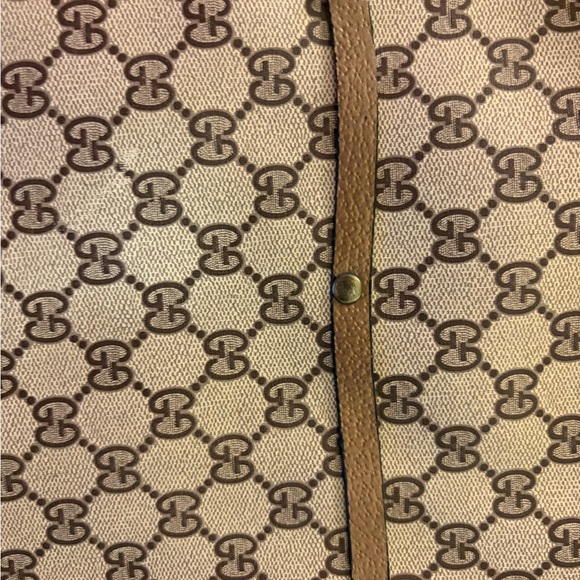 Vintage Gucci GG Supreme Canvas Garment Bag with Signature Red and Green Stripe. - Picture 8 of 16